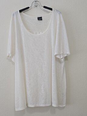 Wallpapher Cream Scoop Neck Top 3x